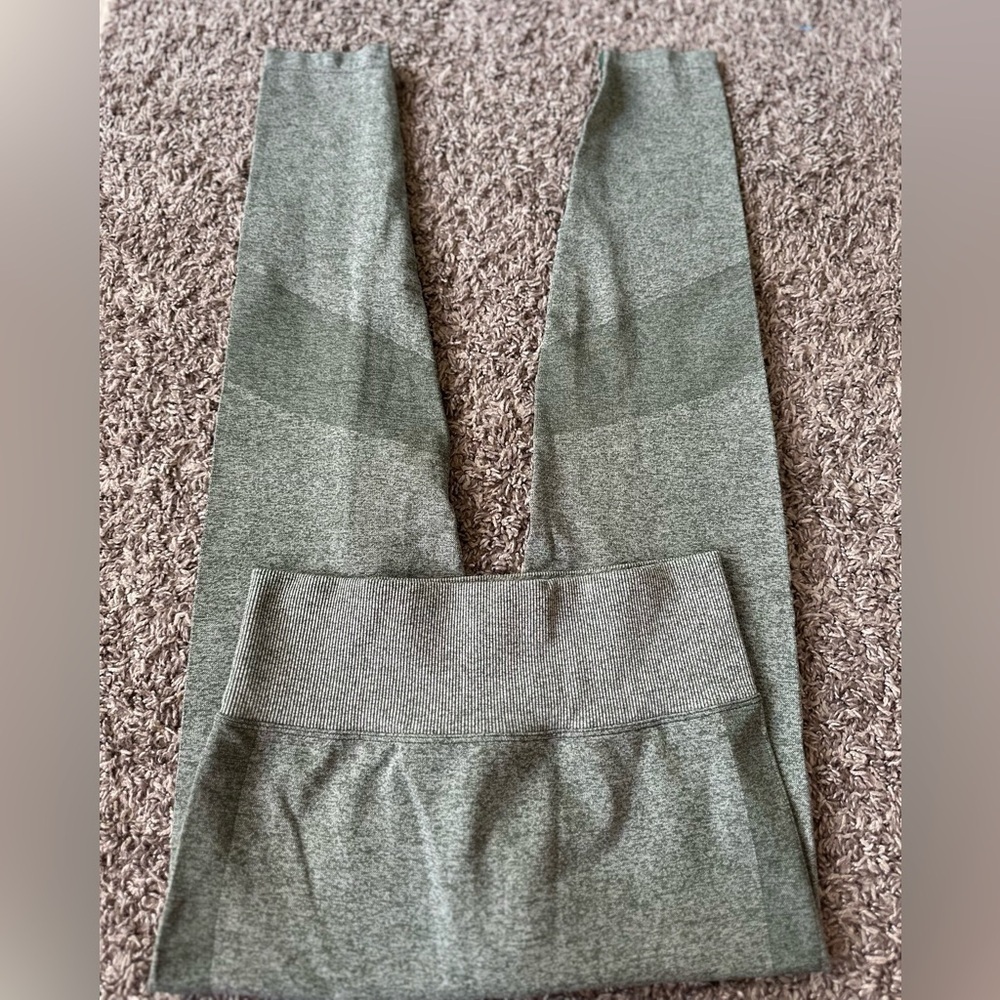 Women’s Victoria’s Secret PINK! ACTIVE Workout Legging Size Small - Picture 2 of 10